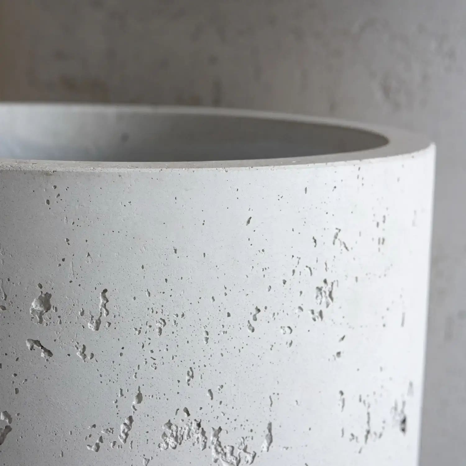 Aurella | White Mist – 40cm Large Concrete Cylinder Planter – 34L Round Plant Pot-4